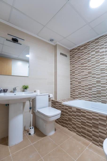Amplio Apartamento 2 Dormitorios Cerca De La Playa Alicante Buitenkant foto